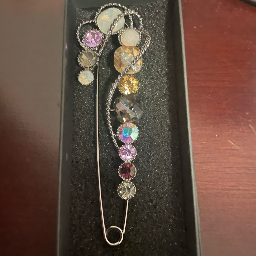 Purple Crystal Kilt Pin